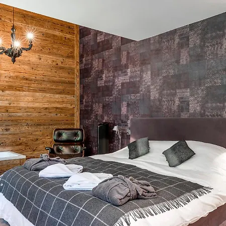 Apartamento 4br Stunning Penthouse - Ski In&ski Out- If You Want To Book, Please Contact On Wh-ats-app - 0034-635-518-216 !!!!