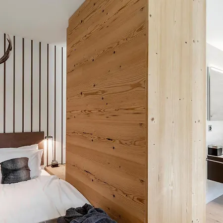 Daire 4br Stunning Penthouse - Ski In&ski Out- If You Want To Book, Please Contact On Wh-ats-app - 0034-635-518-216 !!!! *